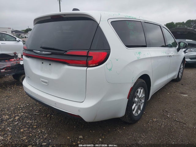 Продаж на аукціоні авто 2023 Chrysler Pacifica Touring L, vin: 2C4RC1BG2PR615843, номер лоту: 45190023