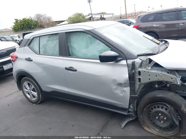 3N1CP5BV5LL485308 Nissan Kicks S Xtronic Cvt