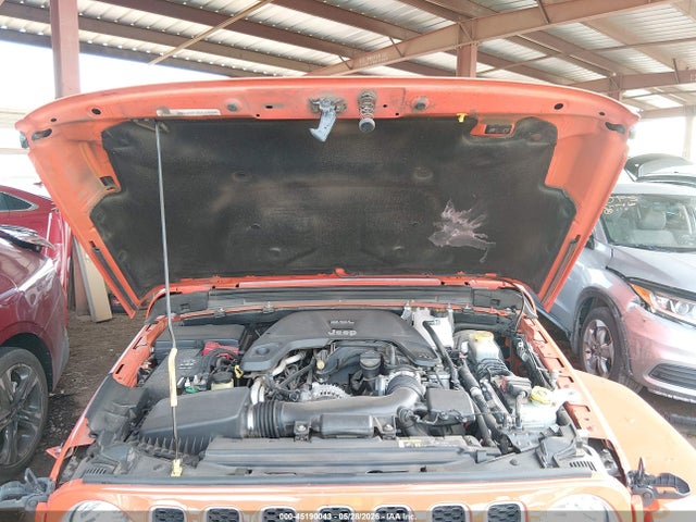 1C4HJXEG3JW248482 Jeep Wrangler Unlimited Sahara 4x4
