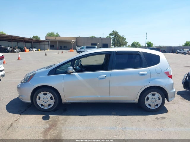 45190075 :رقم المزاد ، JHMGE8H34DC075283 vin ، 2013 Honda Fit مزاد بيع