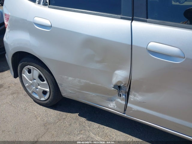 45190075 :رقم المزاد ، JHMGE8H34DC075283 vin ، 2013 Honda Fit مزاد بيع