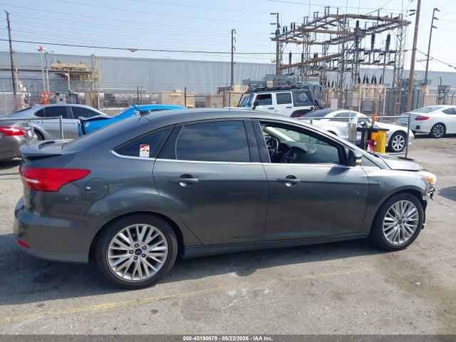 Ford Focus Titanium 2017 1FADP3J28HL245627 Image 13