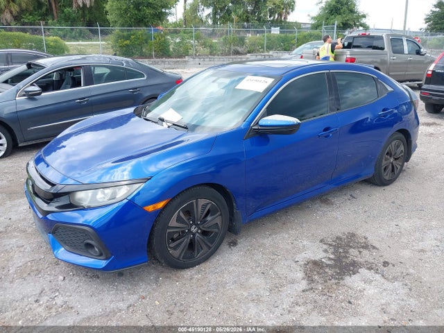 45190128 :رقم المزاد ، SHHFK7H57HU218848 vin ، 2017 Honda Civic Ex مزاد بيع