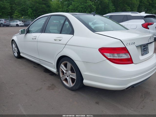 45190159 :رقم المزاد ، WDDGF8BB5AR111317 vin ، 2010 Mercedes-benz C 300 Luxury 4matic/sport 4matic مزاد بيع