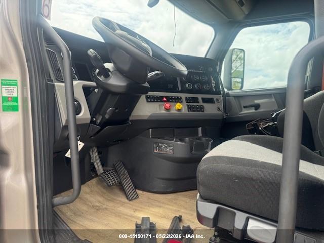 Продаж на аукціоні авто 2020 Freightliner New Cascadia 126, vin: 3AKJHHDR4LSKB5056, номер лоту: 45190171