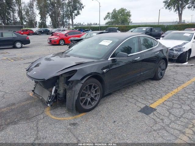 2018 Tesla Model 3 Long Range/mid Range მანქანა იყიდება აუქციონზე, vin: 5YJ3E1EA7JF045526, აუქციონის ნომერი: 45190202