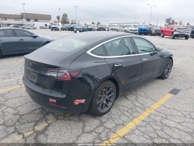 2018 Tesla Model 3 Long Range/mid Range მანქანა იყიდება აუქციონზე, vin: 5YJ3E1EA7JF045526, აუქციონის ნომერი: 45190202