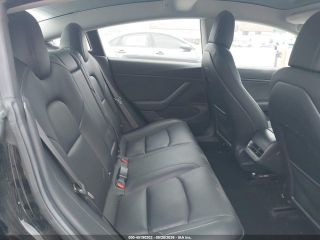 2018 Tesla Model 3 Long Range/mid Range მანქანა იყიდება აუქციონზე, vin: 5YJ3E1EA7JF045526, აუქციონის ნომერი: 45190202