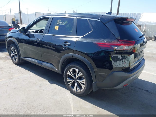 JN8BT3BA8PW417613 Nissan Rogue Sv Fwd
