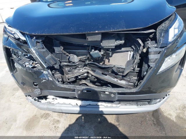 JN8BT3BA8PW417613 Nissan Rogue Sv Fwd