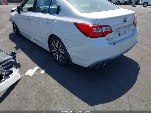 Subaru Legacy 2.5i Premium 2018 4S3BNAF66J3003884 Image 3