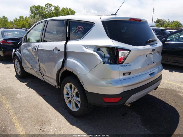 Ford ESCAPE SE 2017 1FMCU9GD9HUC95467 Image 3