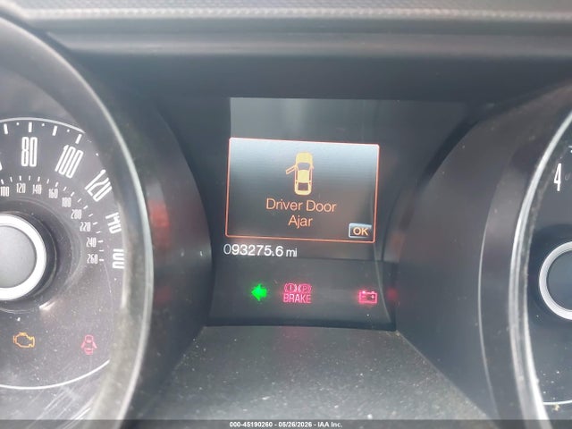 1ZVBP8AM0E5250270 Ford Mustang V6