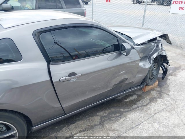 1ZVBP8AM0E5250270 Ford Mustang V6
