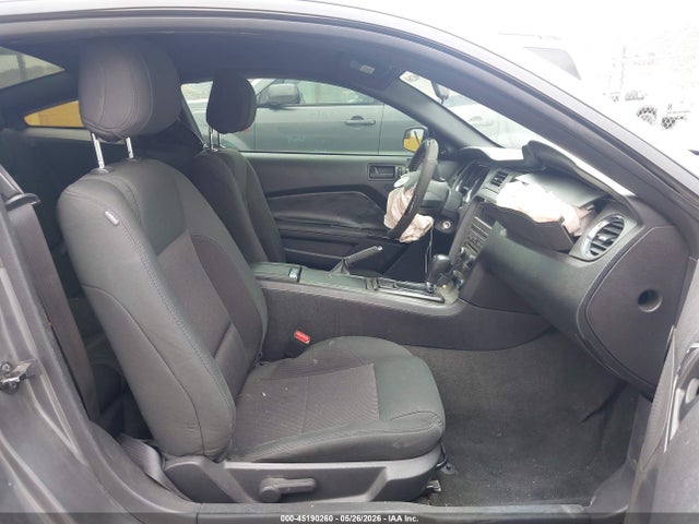 1ZVBP8AM0E5250270 Ford Mustang V6