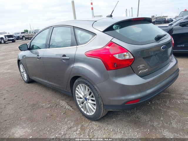 Продажа на аукционе авто 2014 Ford Focus Titanium, vin: 1FADP3N26EL380739, номер лота: 45190263