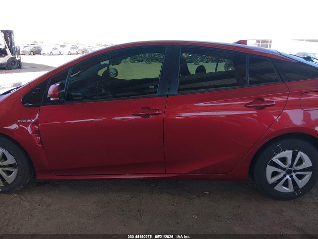Toyota Prius Two 2018 JTDKBRFU3J3597792 Image 14