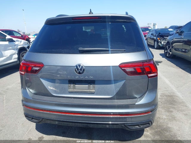 3VVCB7AX7PM120561 Volkswagen Tiguan 2.0t Se R-line Black