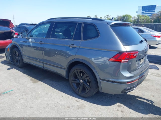 3VVCB7AX7PM120561 Volkswagen Tiguan 2.0t Se R-line Black