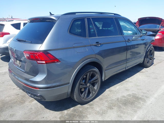 3VVCB7AX7PM120561 Volkswagen Tiguan 2.0t Se R-line Black