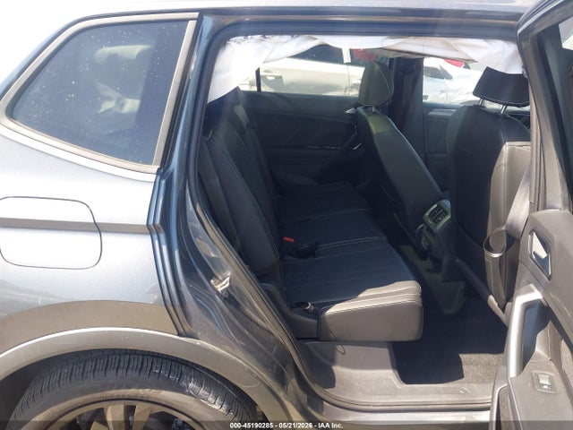 3VVCB7AX7PM120561 Volkswagen Tiguan 2.0t Se R-line Black