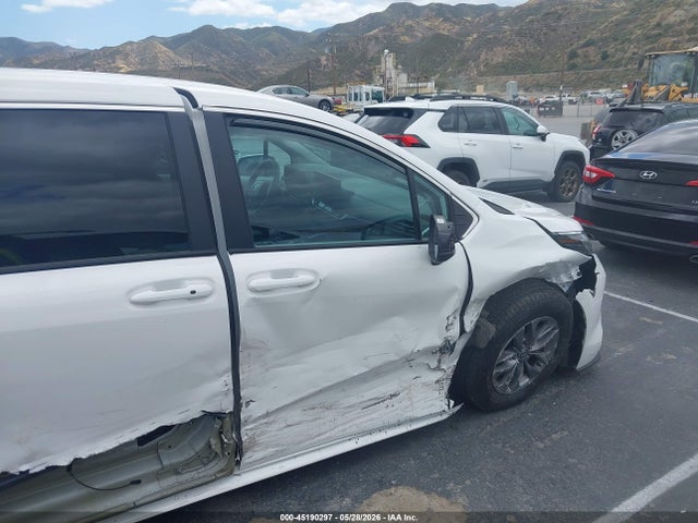 Aukcja sprzedaży 2025 Toyota Sienna Le, vin: 5TDKRKEC7SS235461, numer aukcji: 45190297