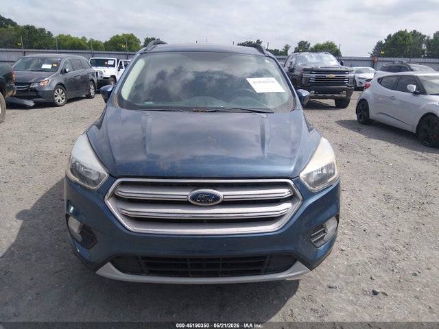 Продажа на аукционе авто 2018 Ford Escape Se, vin: 1FMCU9GD8JUB20245, номер лота: 45190350