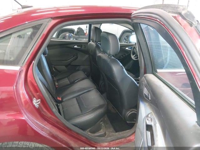 Ford Focus Titanium 2017 1FADP3J29HL325602 Image 8