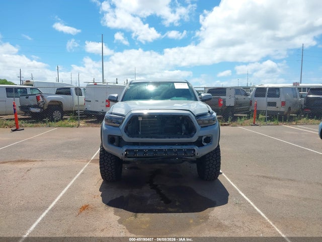 45190407 :رقم المزاد ، 3TMAZ5CN0JM057537 vin ، 2018 Toyota Tacoma Sr5 V6 مزاد بيع