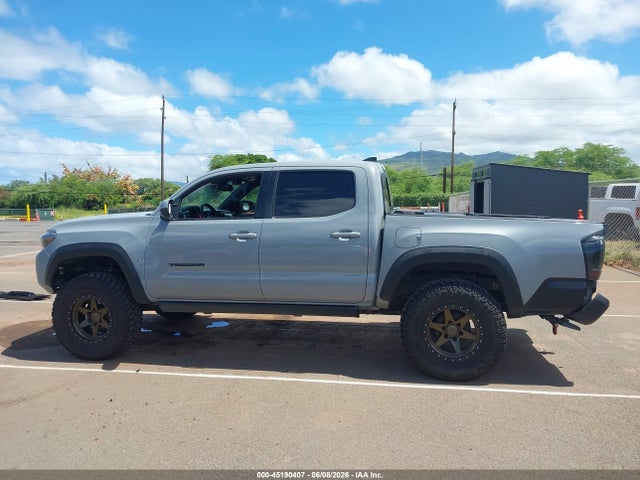 45190407 :رقم المزاد ، 3TMAZ5CN0JM057537 vin ، 2018 Toyota Tacoma Sr5 V6 مزاد بيع