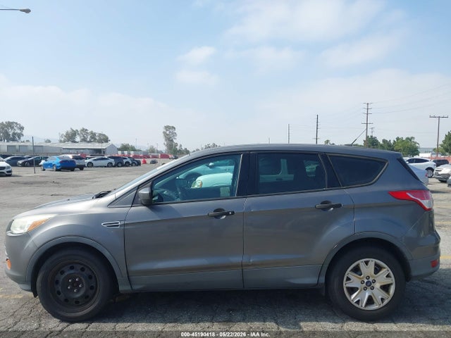 Продаж на аукціоні авто 2014 Ford Escape S, vin: 1FMCU0F79EUA62997, номер лоту: 45190418
