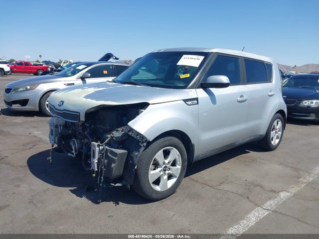 KIA Soul 2017 KNDJN2A22H7449748 Image 2