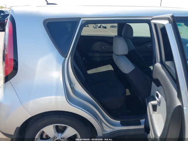 KIA Soul 2017 KNDJN2A22H7449748 Image 8