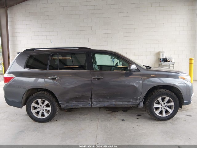 45190439 :رقم المزاد ، 5TDBK3EHXCS163436 vin ، 2012 Toyota Highlander Base V6 مزاد بيع