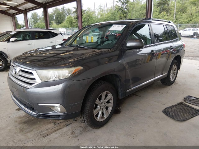 45190439 :رقم المزاد ، 5TDBK3EHXCS163436 vin ، 2012 Toyota Highlander Base V6 مزاد بيع