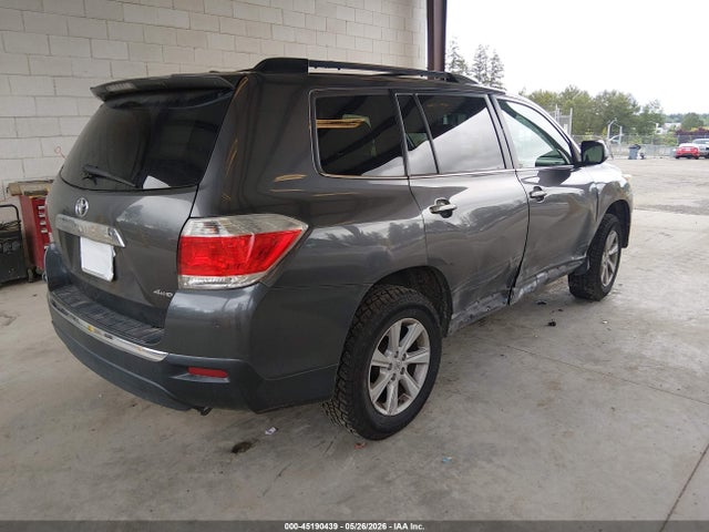 45190439 :رقم المزاد ، 5TDBK3EHXCS163436 vin ، 2012 Toyota Highlander Base V6 مزاد بيع