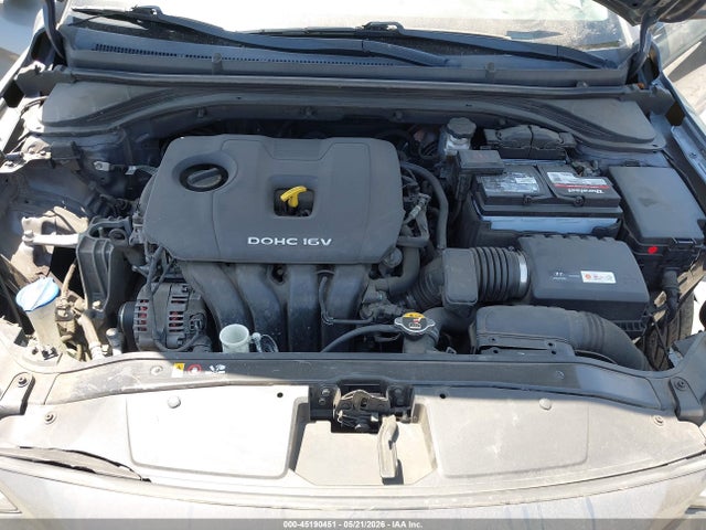Hyundai ELANTRA SE 2018 5NPD74LF3JH348688 Image 10