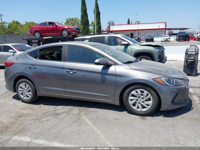 Hyundai ELANTRA SE 2018 5NPD74LF3JH348688 Image 13