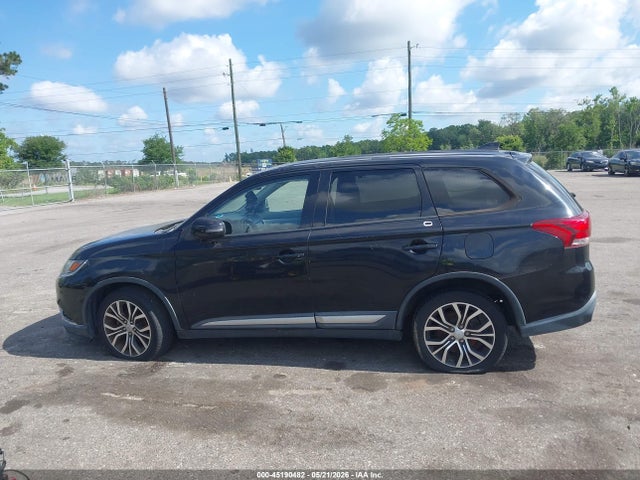 Auction sale of the 2017 Mitsubishi Outlander Se/sel, vin: JA4AD3A38HZ007282, lot number: 45190482