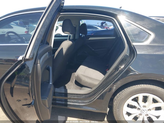 Aukcja sprzedaży 2016 Volkswagen Passat 1.8t S, vin: 1VWAT7A32GC049557, numer aukcji: 45190498