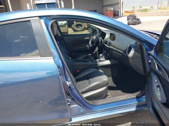 45190540 :رقم المزاد ، 3MZBN1V34JM204363 vin ، 2018 Mazda Mazda3 Touring مزاد بيع
