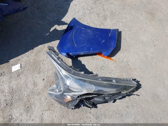 Toyota Prius Two 2016 JTDKBRFU1G3517981 Image 12