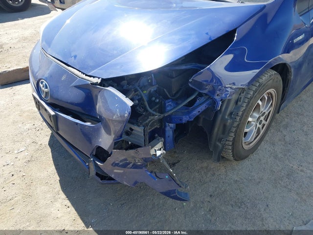 Toyota Prius Two 2016 JTDKBRFU1G3517981 Image 6