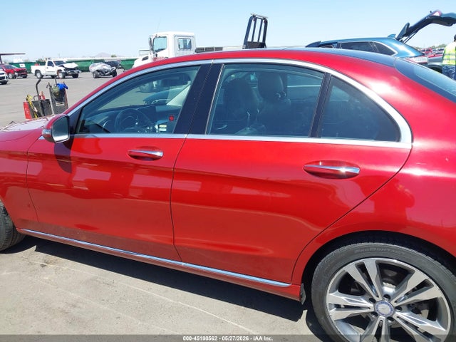 55SWF4KB0GU175177 Mercedes-Benz C 300 Luxury 4matic