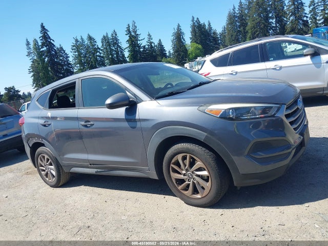 KM8J23A42JU609887 Hyundai TUCSON SE