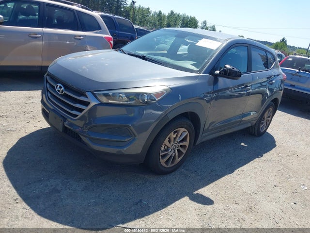 KM8J23A42JU609887 Hyundai TUCSON SE