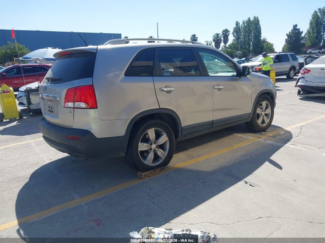 45190592 :رقم المزاد ، 5XYKU4A61DG341902 vin ، 2013 Kia Sorento Ex مزاد بيع