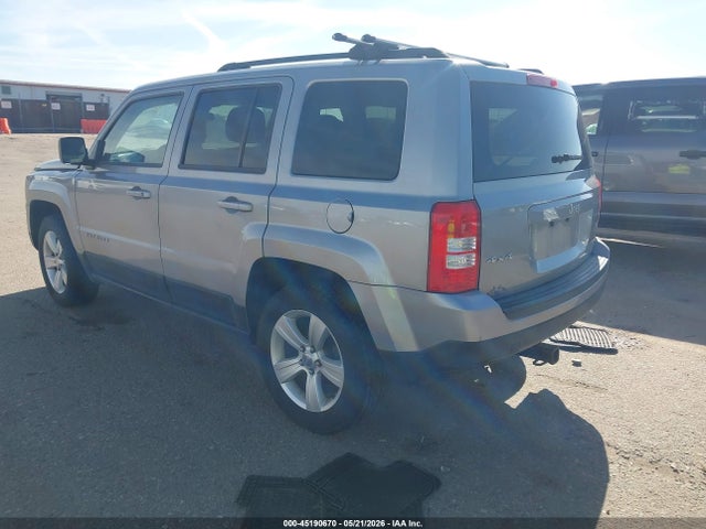 2015 Jeep Patriot Latitude მანქანა იყიდება აუქციონზე, vin: 1C4NJRFB5FD376615, აუქციონის ნომერი: 45190670