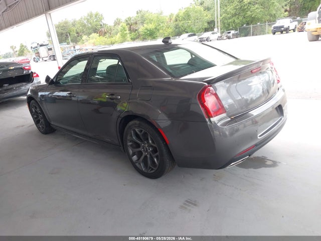 45190679 :رقم المزاد ، 2C3CCABGXJH296327 vin ، 2018 Chrysler 300 300s مزاد بيع