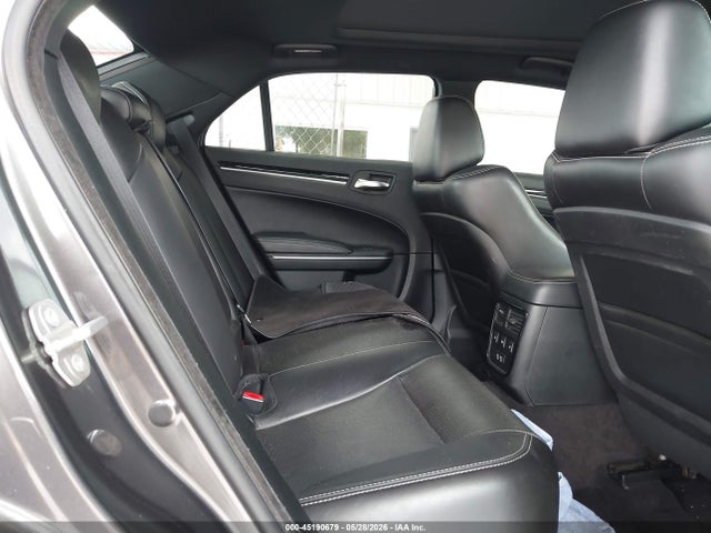 45190679 :رقم المزاد ، 2C3CCABGXJH296327 vin ، 2018 Chrysler 300 300s مزاد بيع